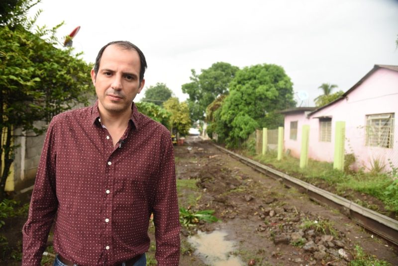 En el centro de Comoapan, tendrán calles dignas con obras que mejoran su vida: Tavo Pérez