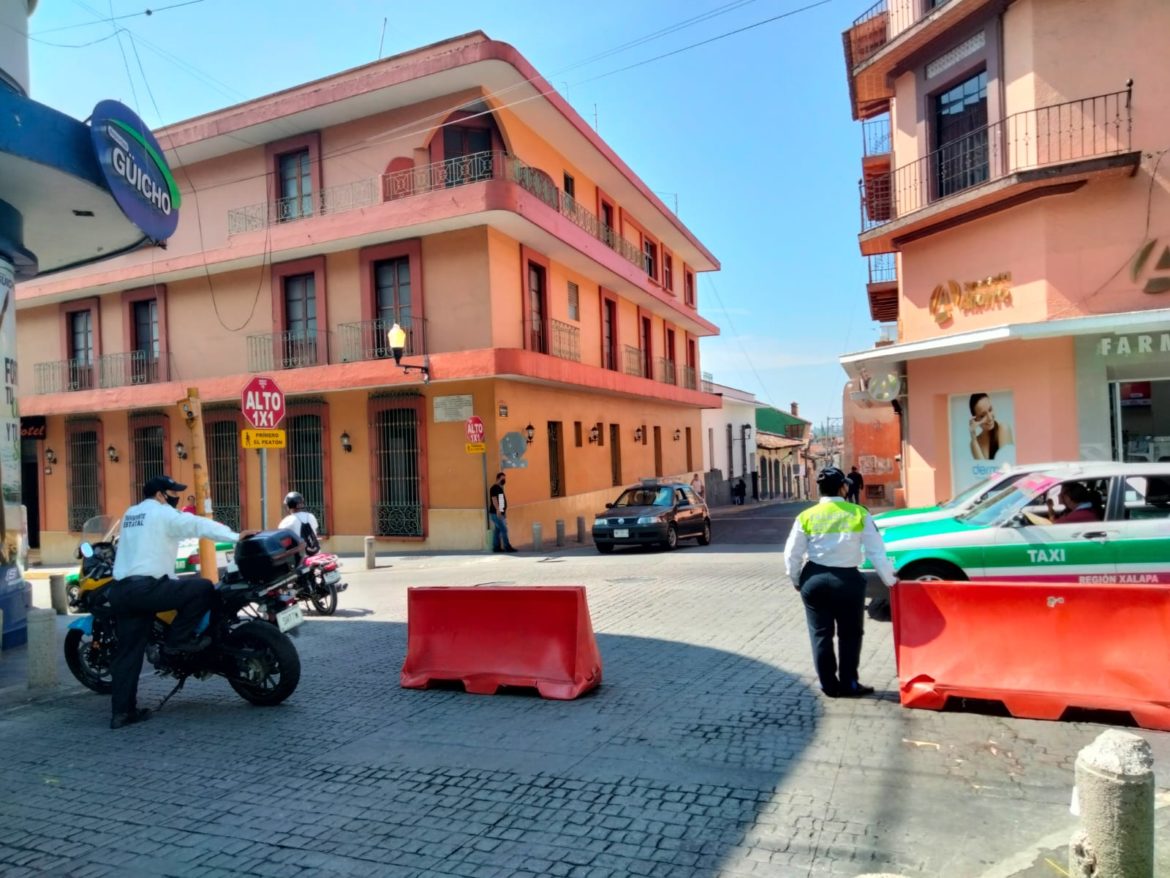En Xalapa, PC Municipal supervisa que comercios del centro cumplan con protocolos sanitarios