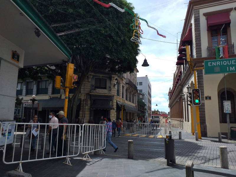 A horas del ‘Grito’, blindan zona centro de Xalapa