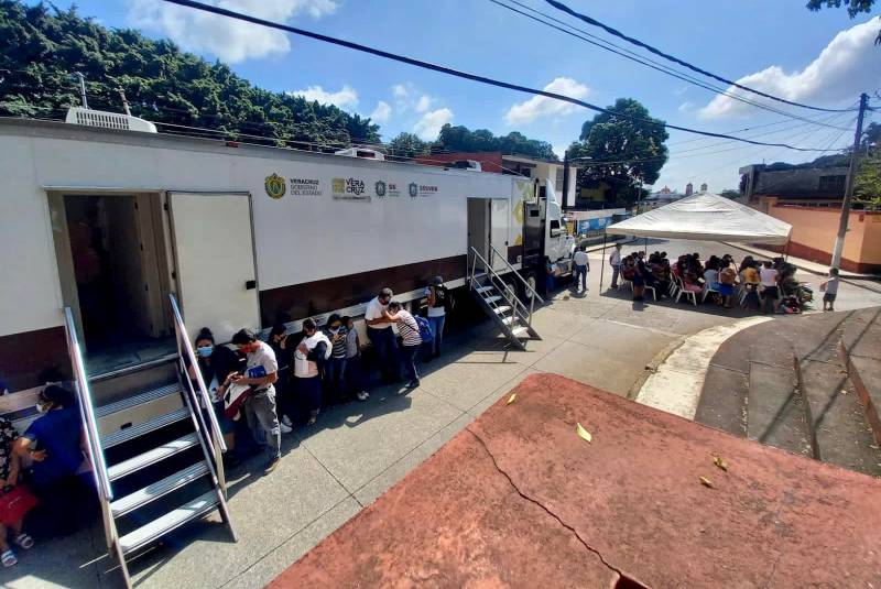 Alrededor de 300 ciudadanos beneficiados en Jornada de Salud Itinerante en San Andrés Tuxtla