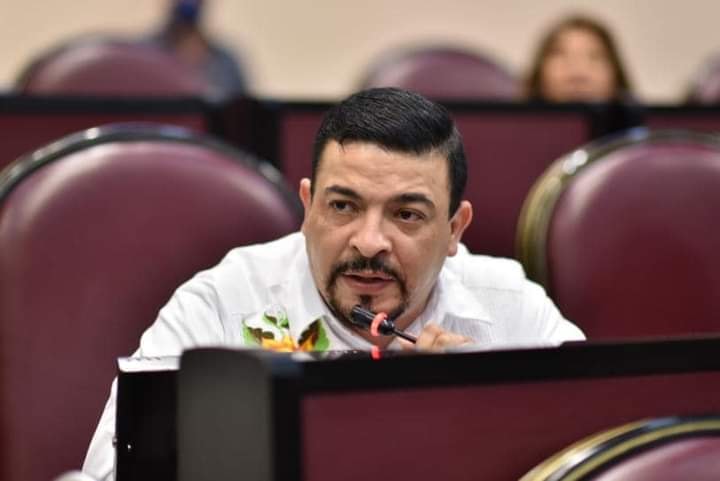 Gómez Cazarín cierra filas a favor de gobernador Cuitláhuac