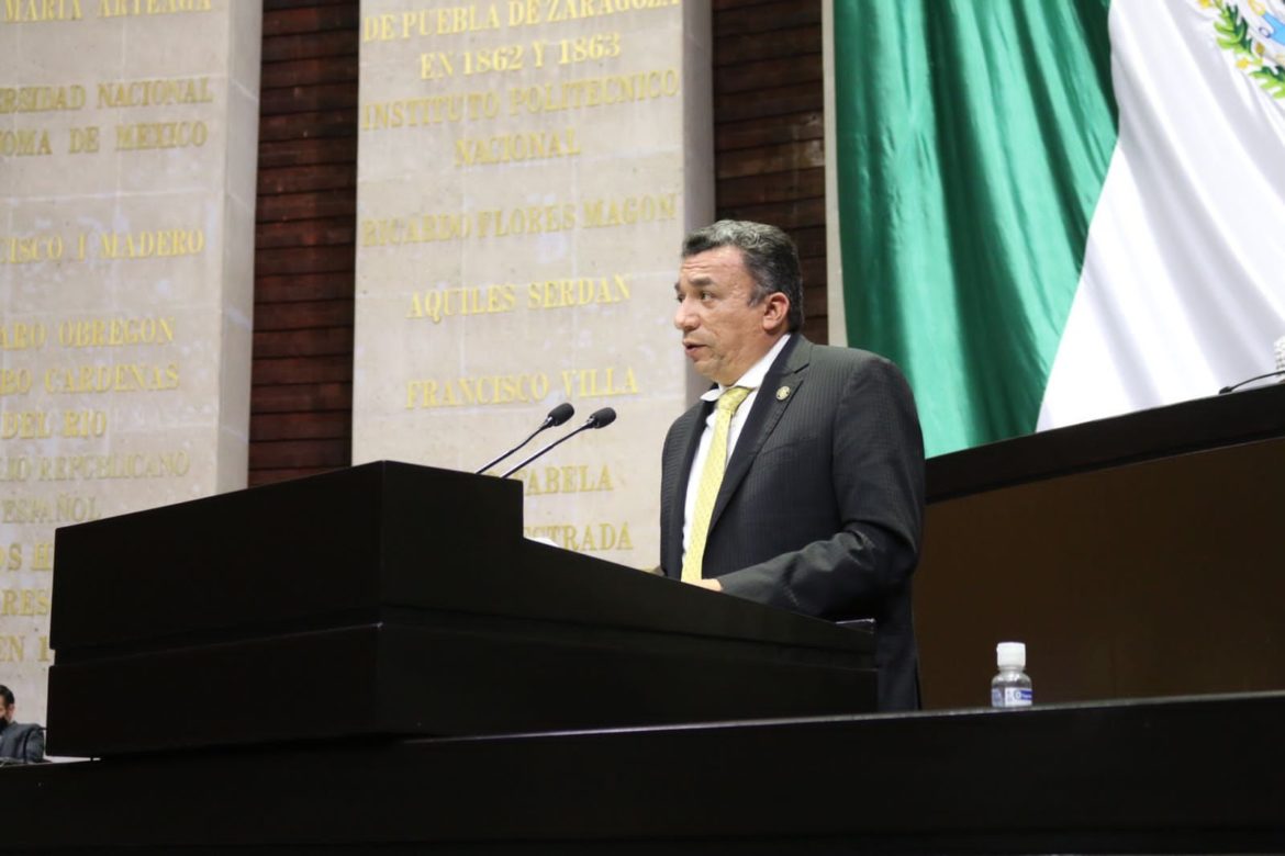 Diputado Jesús Velázquez Flores cierra filas a favor del INE