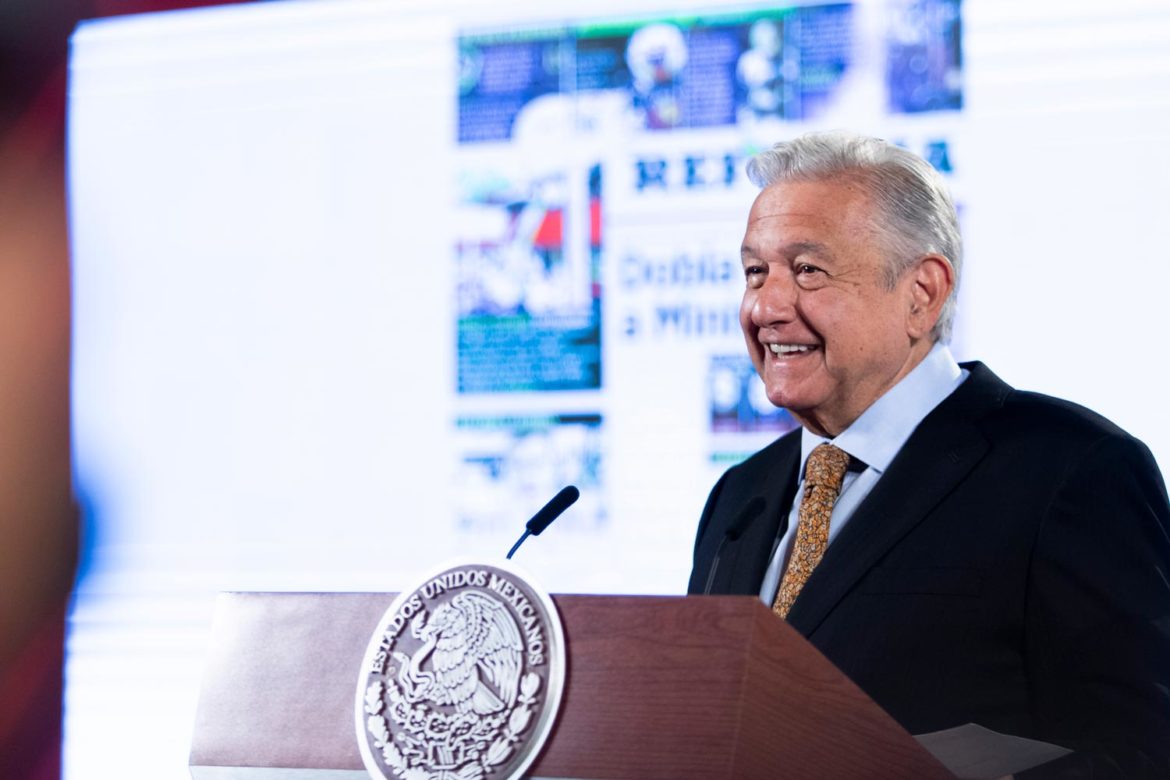 Decisión de la SCJN sobre Ley Eléctrica es histórica, patriota y en beneficio del pueblo de México, afirma AMLO