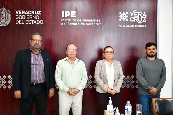 Se reúne director del ITSSAT con directora del IPE, en Xalapa