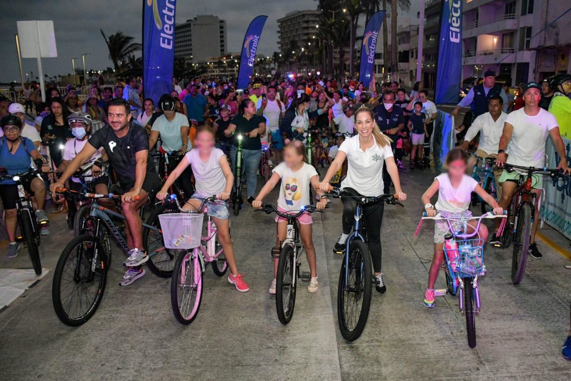 Un éxito el Critical Mass Glow Night en el Puerto de Veracruz