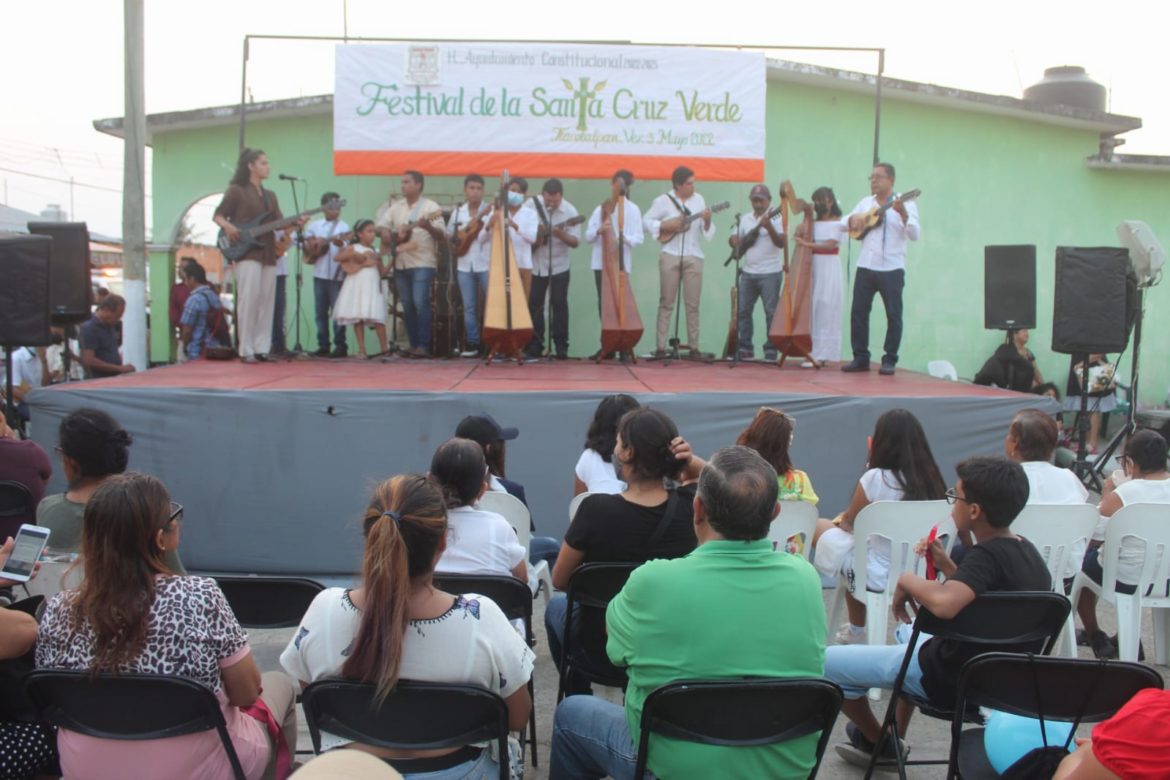 Exitoso festejo de la Santa Cruz en Tlacotalpan