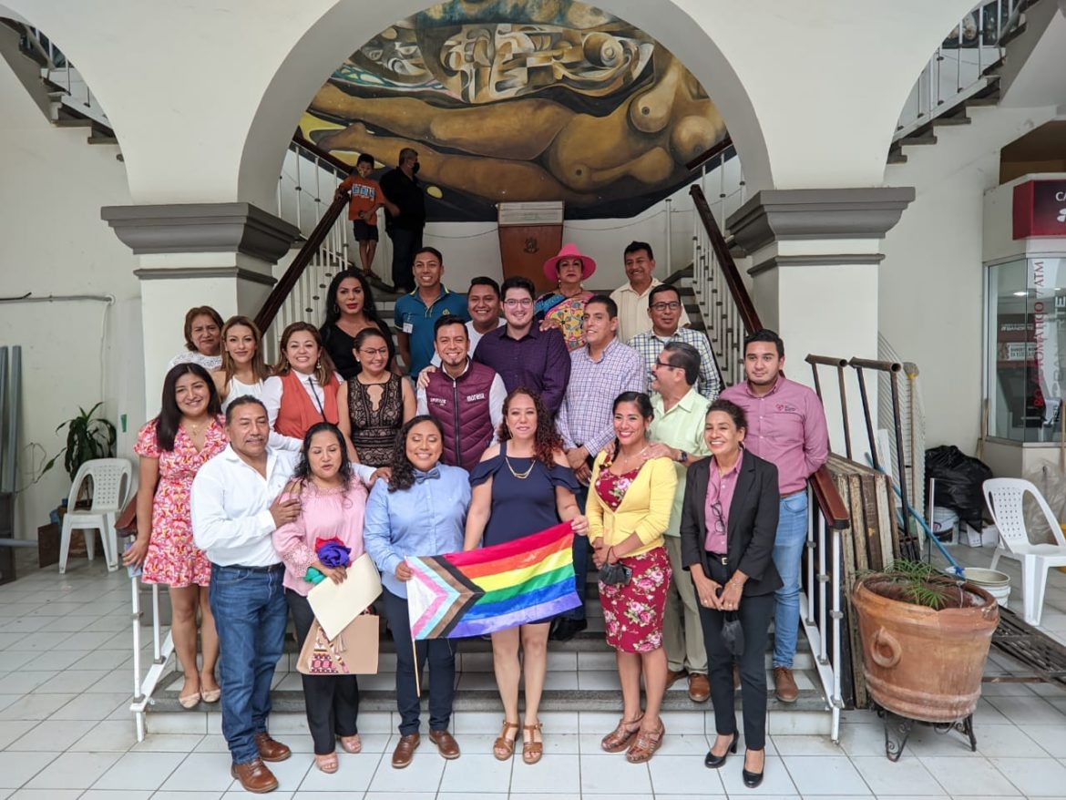 ¡Se dan el sí! En San Andrés Tuxtla, se registró el primer matrimonio igualitario tras su aprobación en el Congreso Veracruzano
