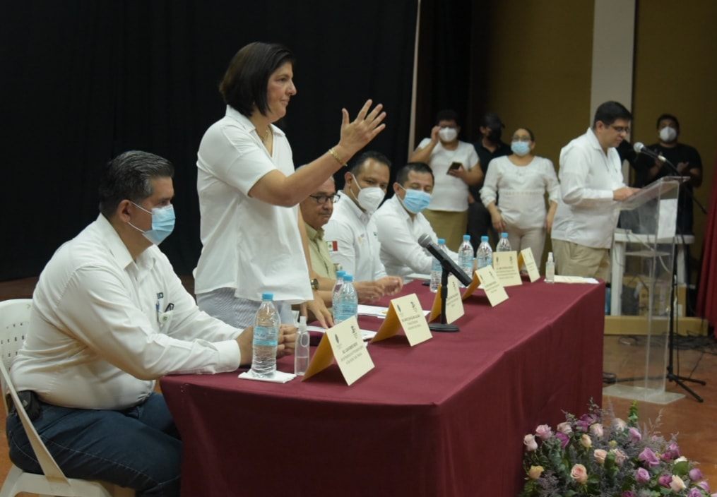 Participa alcaldesa en 30 Aniversario del Registro Agrario Nacional y entrega de título de propiedad al Tec de San Andrés Tuxtla