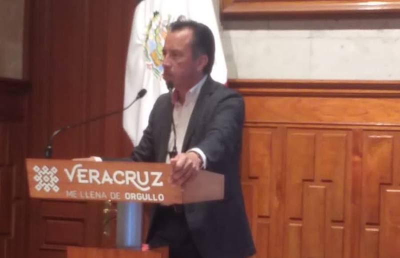 Confirma gobernador Cuitláhuac García fuga de agua en el hospital de Perote