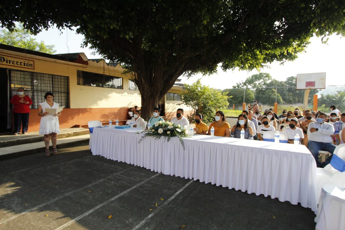 Inician ceremonias de fin de cursos en Santiago Tuxtla