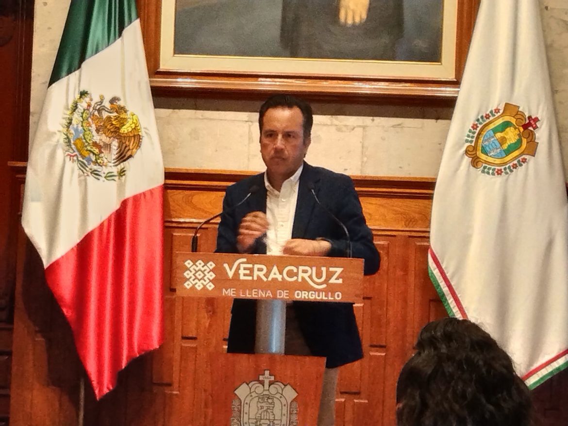 Pide gobernador Cuitláhuac a los 212 alcaldes «no agarrar dinero de la delincuencia organizada»