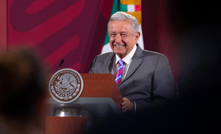 Economía de México es sólida: AMLO; finanzas públicas sanas generan panorama favorable, afirma