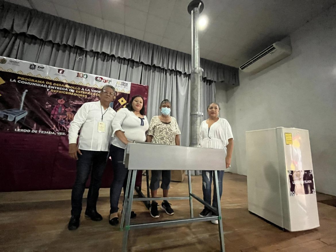 En Lerdo de Tejada, DIF Municipal entrega apoyos a familias de zonas prioritarias
