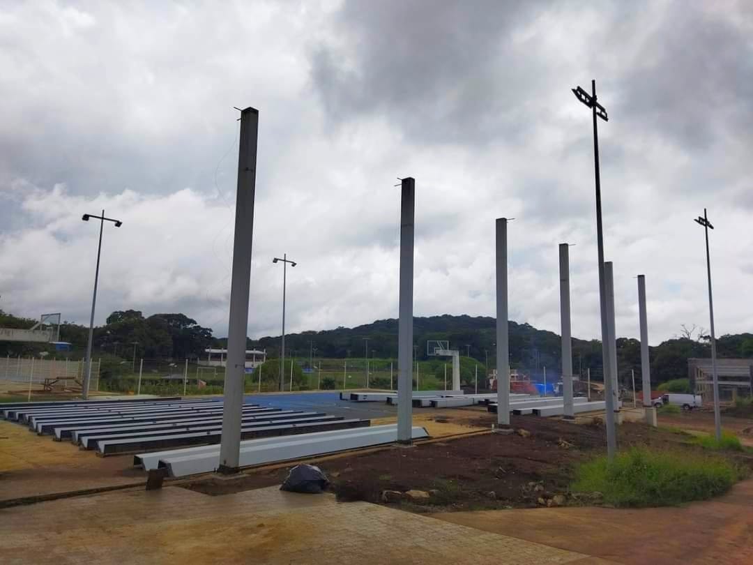 Ayuntamiento de San Andrés Tuxtla construirá domo en canchas de básquetbol de la unidad deportiva