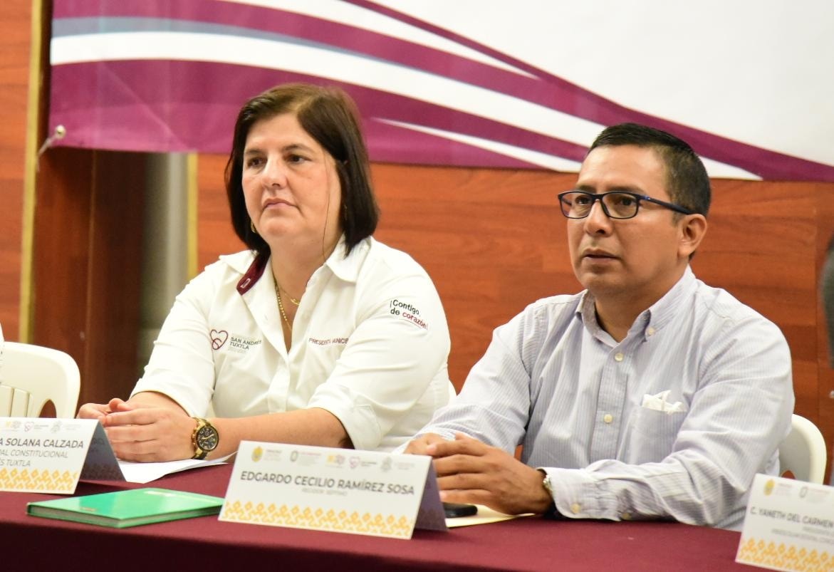 Preside alcaldesa sanandrescana, reunión de trabajo del Consejo Municipal de Participación Escolar en la Educación