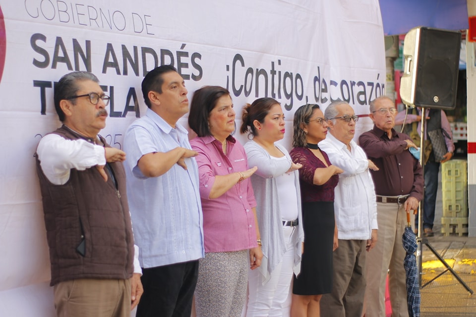 Autoridades municipales de San Andrés Tuxtla, conmemoran natalicio del Siervo de la Patria