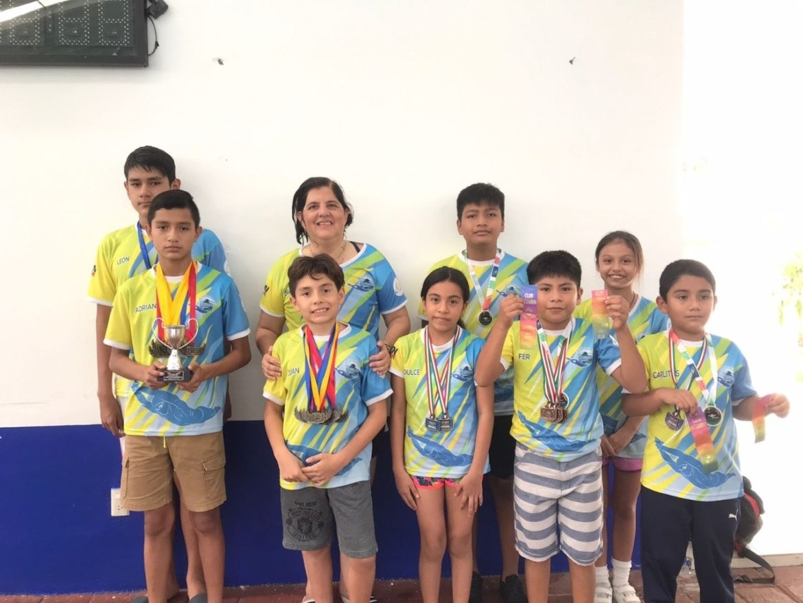 Club de Natación Brujos conquista el medallero en torneo Fiestas patrias y 2da Copa Fénix