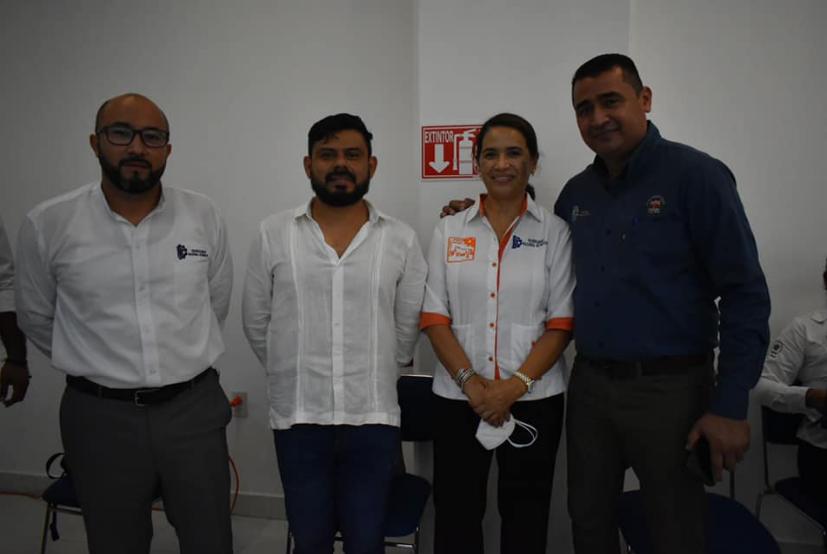 Dirección General del ITSSAT asiste a reunión con director general del TECNM en Minatitlán