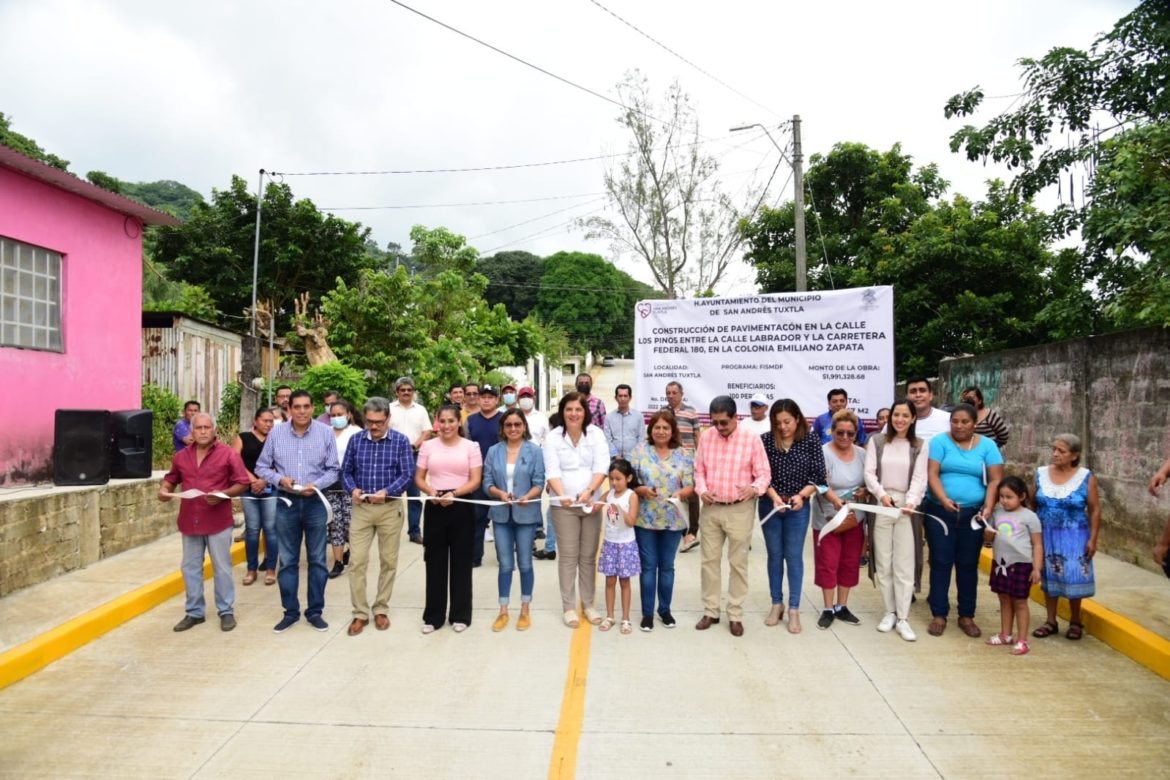 Con obras de pavimentación, Gobierno Municipal cierra circuitos en colonia Emiliano Zapata
