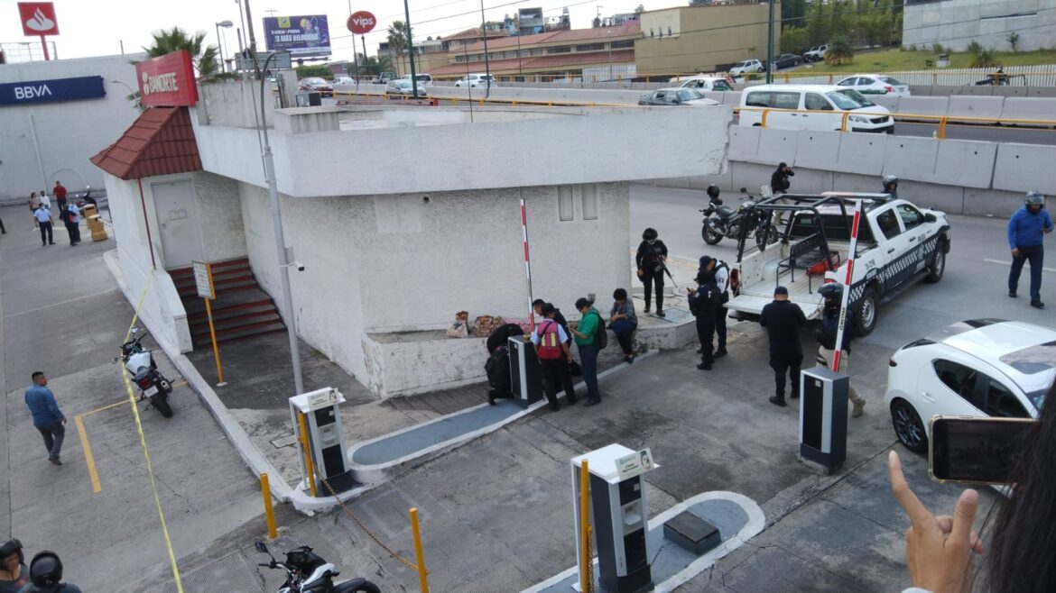 Se arma balacera frente Plaza Crystal, en Xalapa