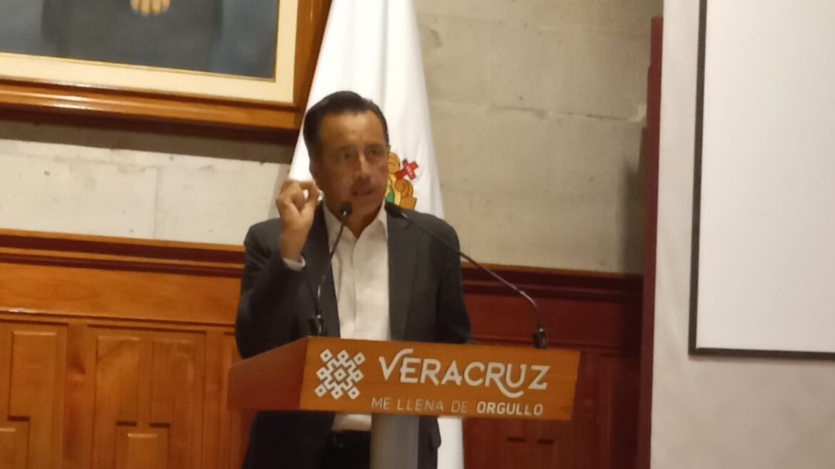 Consumo de clonazepam por estudiantes del Ilustre Veracruzano fue por «reto viral», informa Cuitláhuac