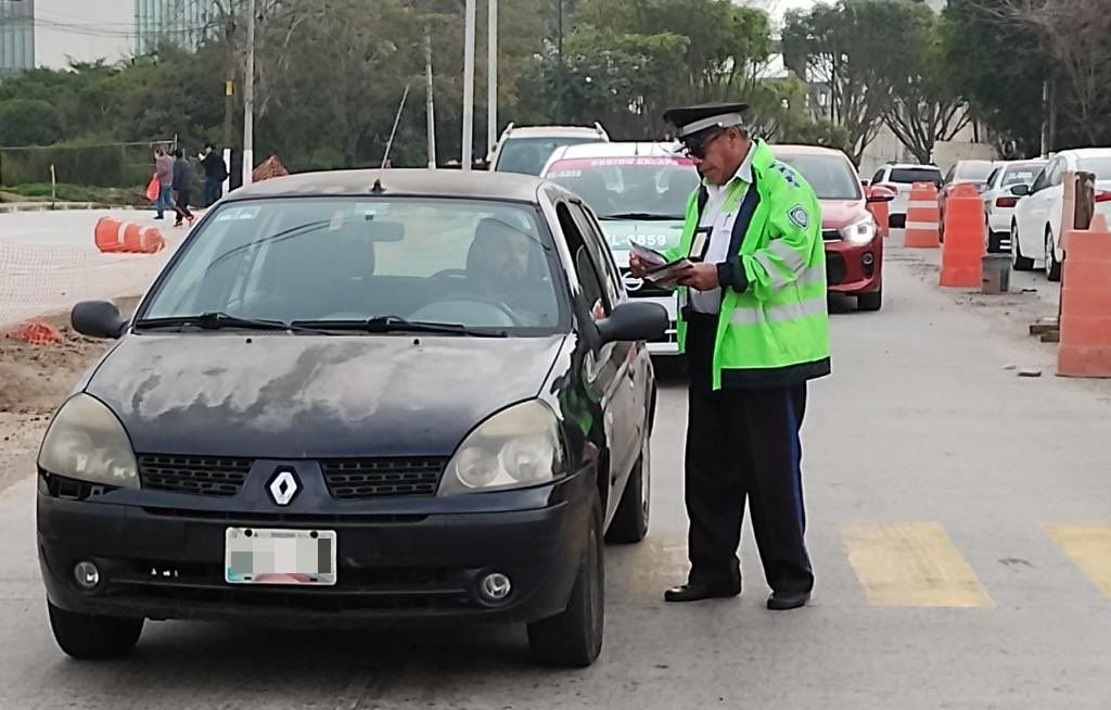 En Veracruz, a partir del próximo año no podrán circular automóviles con placas del 2016