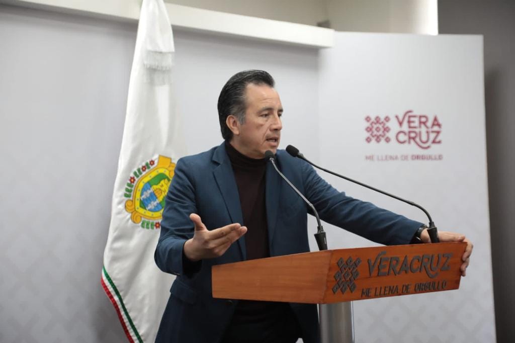 Anuncia gobernador Cuitláhuac, quienes no verifiquen se les cobrará la tenencia vehicular