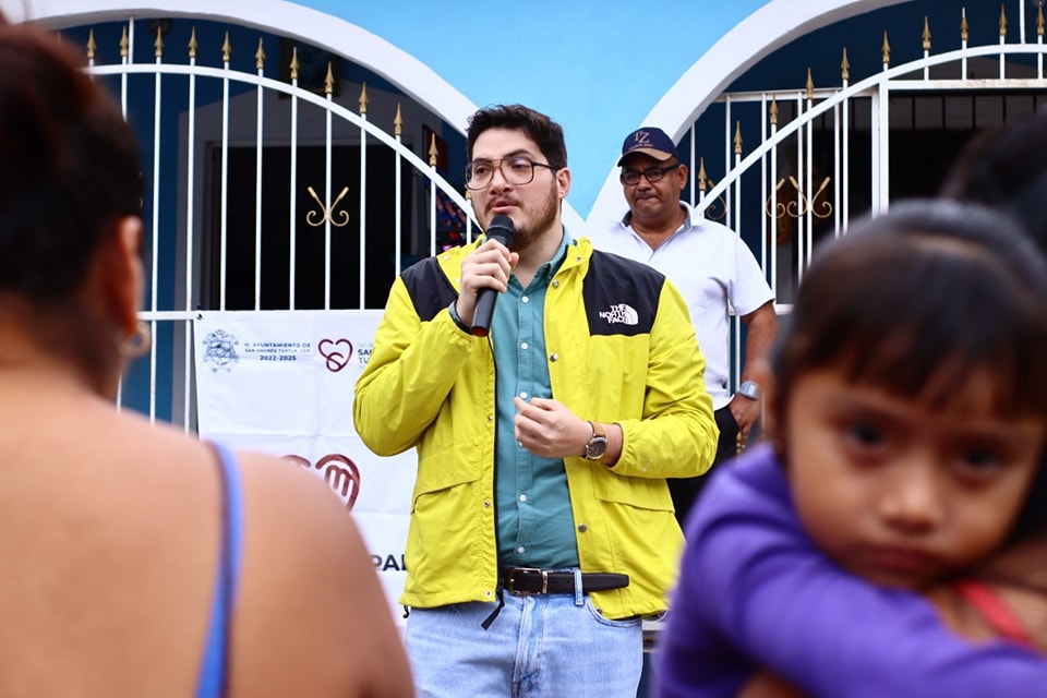 Generando Bienestar para familias vulnerables, DIF Municipal de San Andrés lleva apoyos a Cobatepec