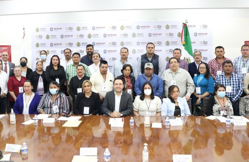 Liquida Veracruz deuda de 2.5 mil millones con municipios por controversias constitucionales