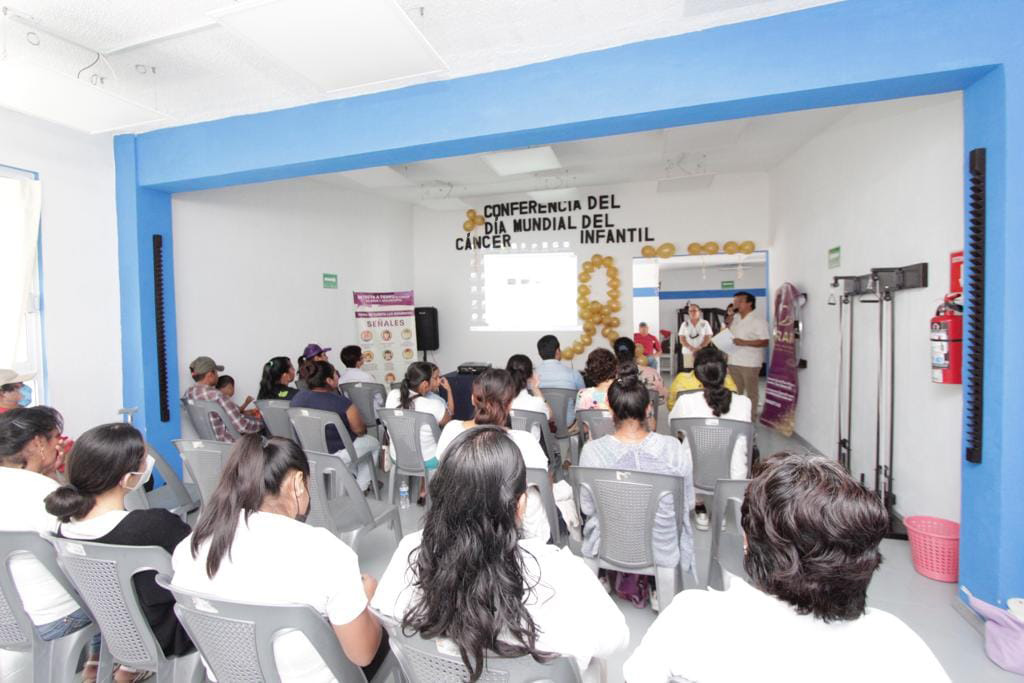 Imparten plática sobre alertas del cáncer infantil, en Santiago Tuxtla