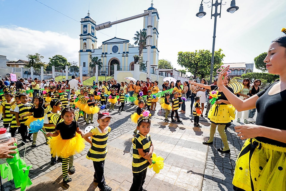 Participan 25 Jardines de Niños en desfile organizado por el Ayuntamiento de San Andrés Tuxtla