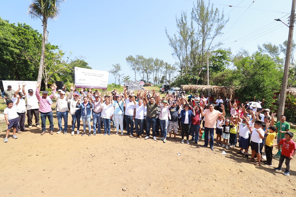 Inaugura alcaldesa y ediles de San Andrés Tuxtla, ampliación de red hidráulica en Dos de Abril