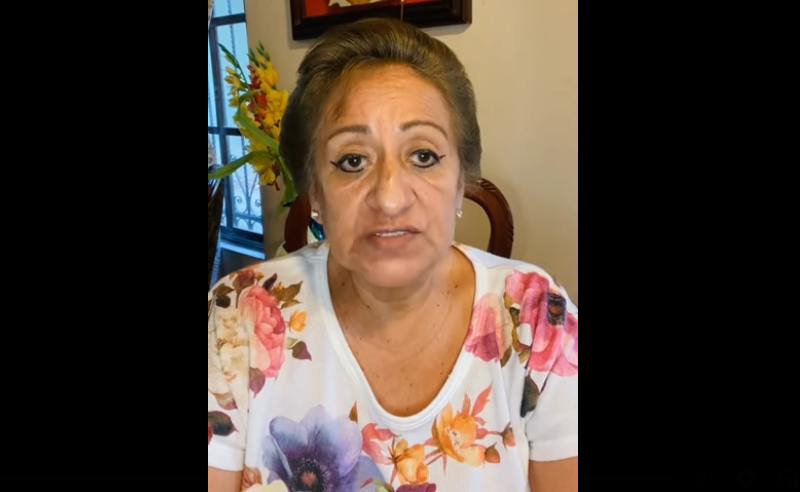 Madre asegura que Jesús «N» es inocente por feminicidio de maestra en Orizaba