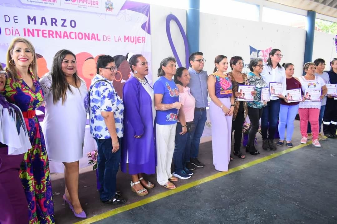 Ayuntamiento de Úrsulo Galván reconoce el trabajo de las mujeres del campo