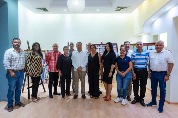 Alcalde morenista Presume llegada de doctores cubanos a Tuxpan
