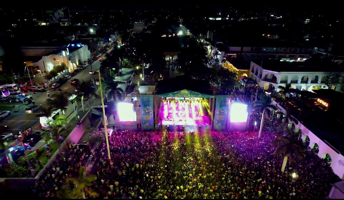 El “corazón” de Boca del Río vibró con La Arrolladora Banda el Limón en las Fiestas de Santa Ana 2023