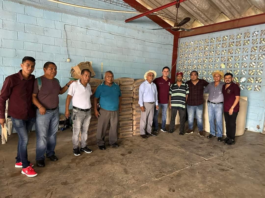 Atiende Rafa Fararoni necesidades de su gente en San Andrés Tuxtla