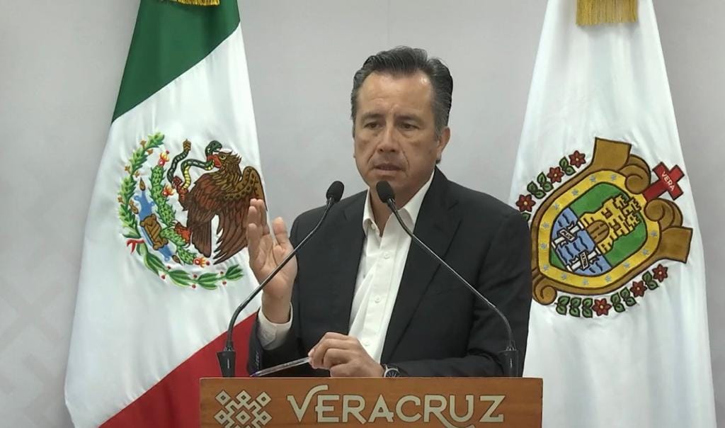 Mitad de veracruzanos aprueban gestión de Cuitláhuac García: Mitofsky