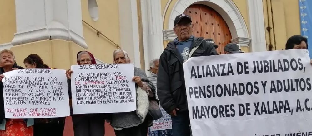 Niegan jubilados cancelación de póliza de Seguro de Vida de docentes jubilados o pensionados