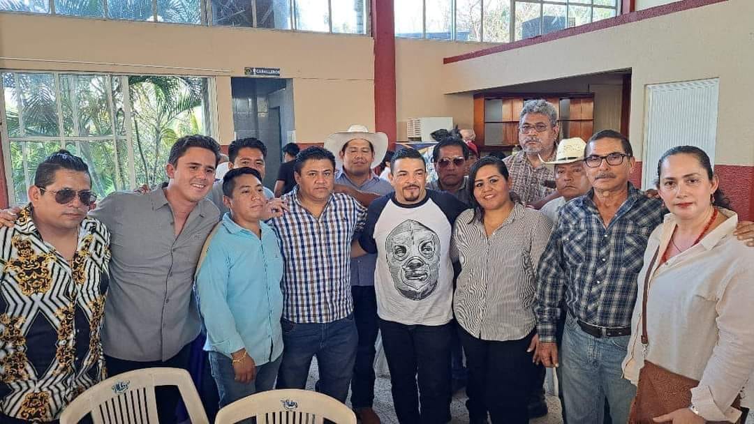 Se reúne Gómez Cazarín con ganaderos de Los Tuxtlas