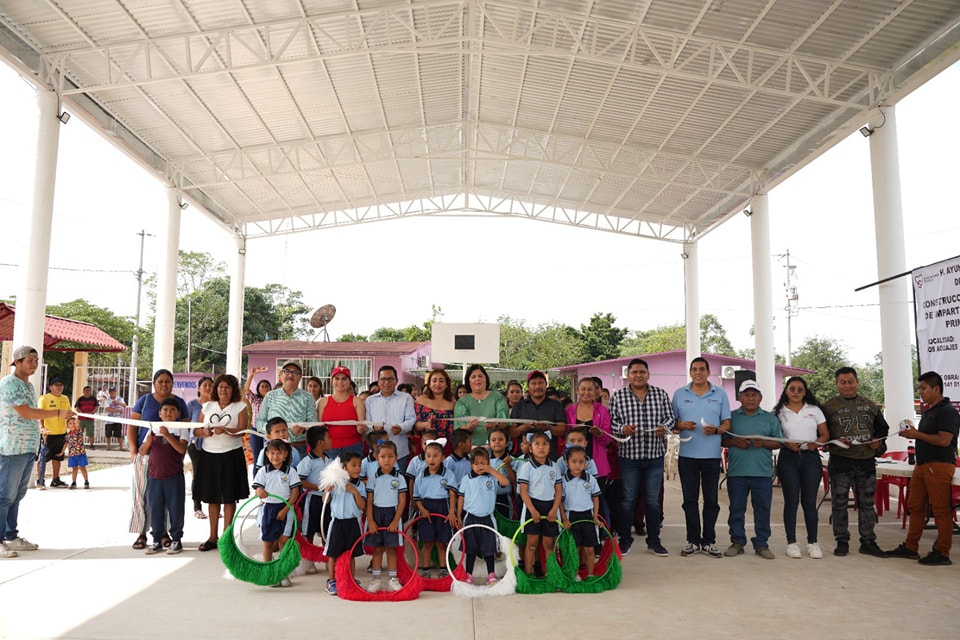 Con construcción de domo el Gobierno de San Andrés Tuxtla dignifica espacios educativos en Dos Aguajes