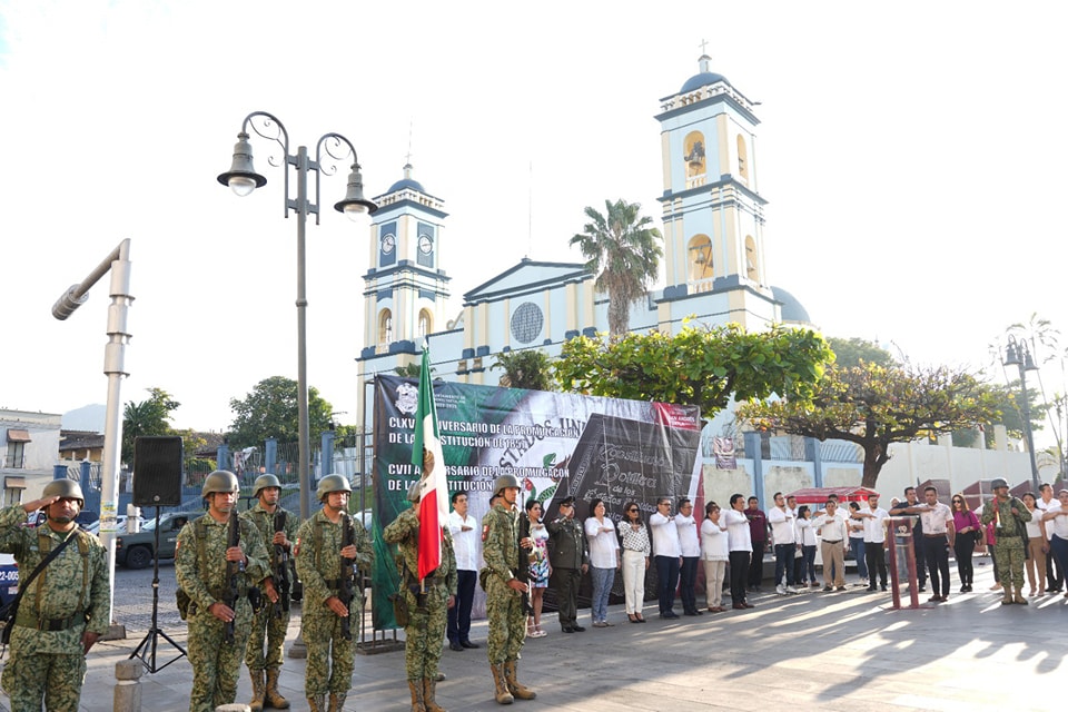 Conmemoran en San Andrés Tuxtla el aniversario de la promulgación de la Constitución Mexicana