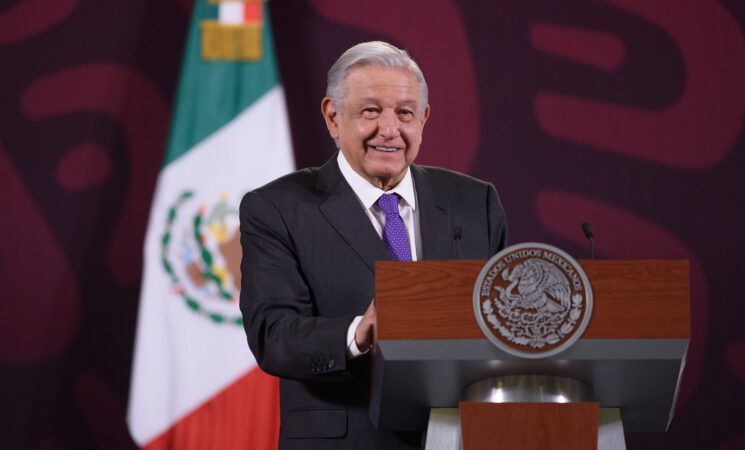 «Gobierno sí dejará el mejor sistema de en México»: AMLO